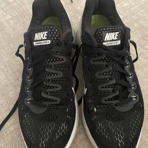 Nike Running Shoe Lunar Eclipse 5
